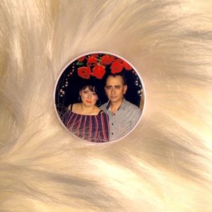 Customizable pop sockets